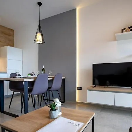 Hotel apartamentowy Valis *