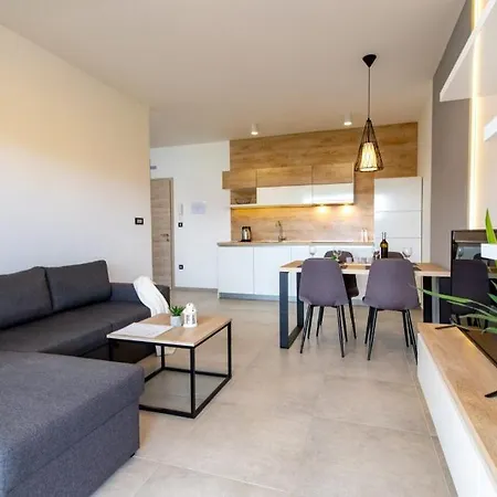Hotel apartamentowy Valis *