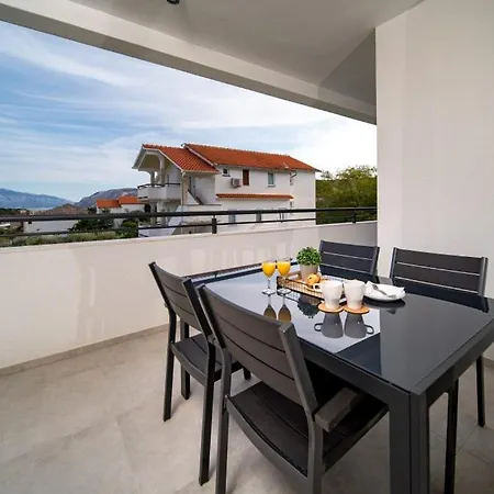 Hotel apartamentowy Valis