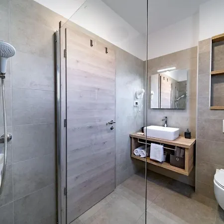 Hotel apartamentowy Valis