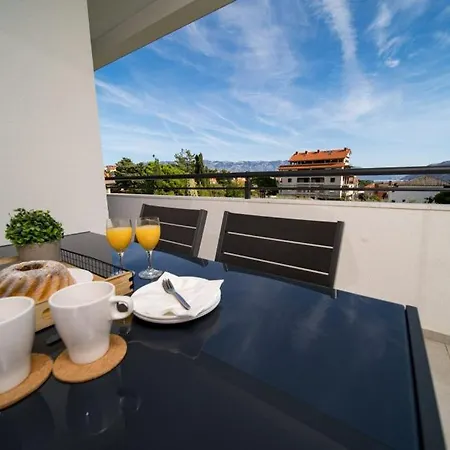Hotel apartamentowy Valis *